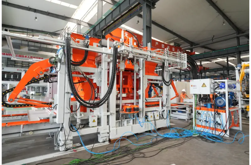Zenith T12 baris produksi bata kanthi otomatis reshapes lanskap produksi industri.