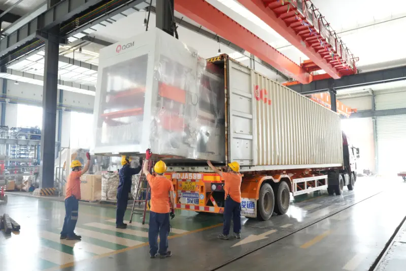 Mesin Quangong Ngirim Jalur Produksi Bata Cerdas menyang Pasar Luar Negeri
